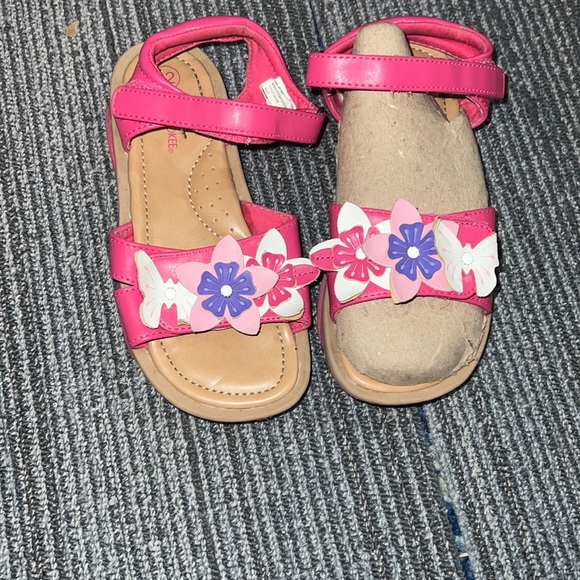 🔅Cherokee brand pink sandals, size 12 gently used condition - Picture 2 of 4